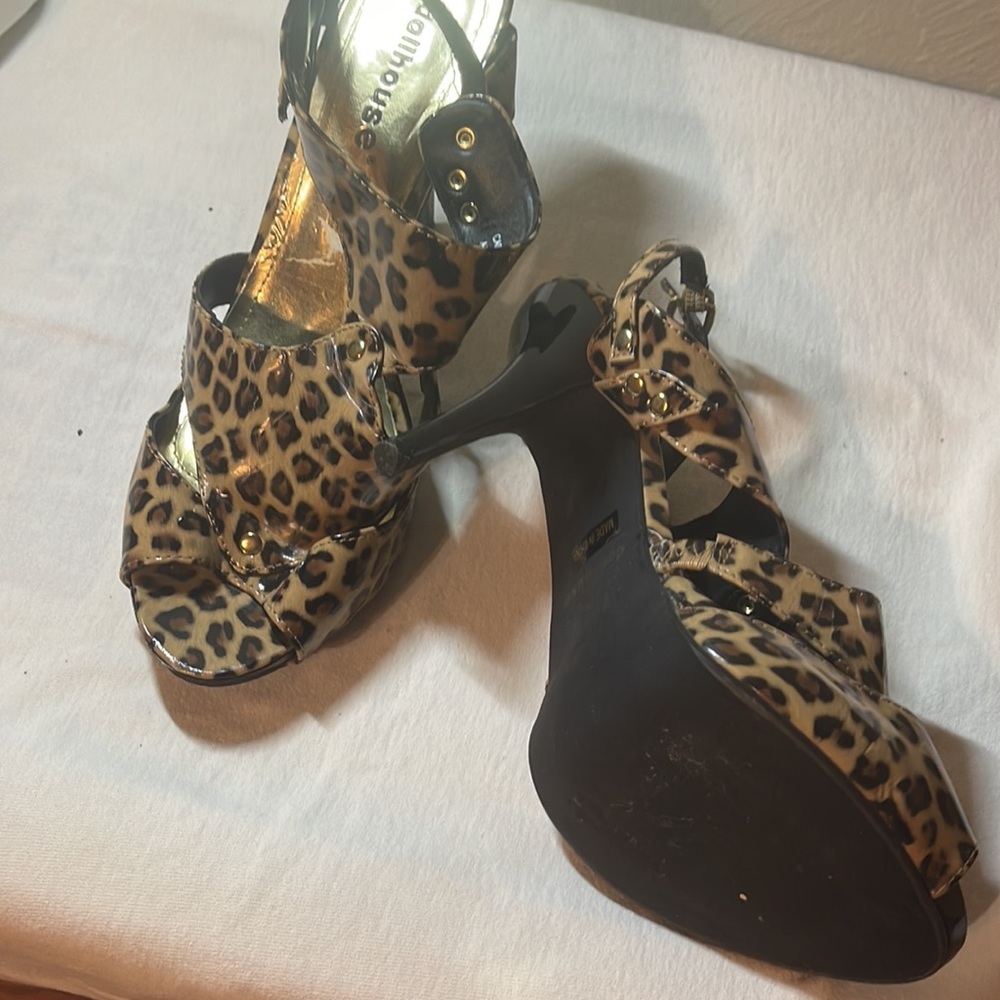 Leopard Print Open-Toe Women's Heels - Gold Accents - Picture 2 of 4